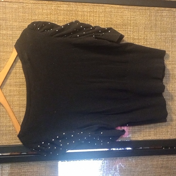 Black and white polka dot top - Picture 2 of 2